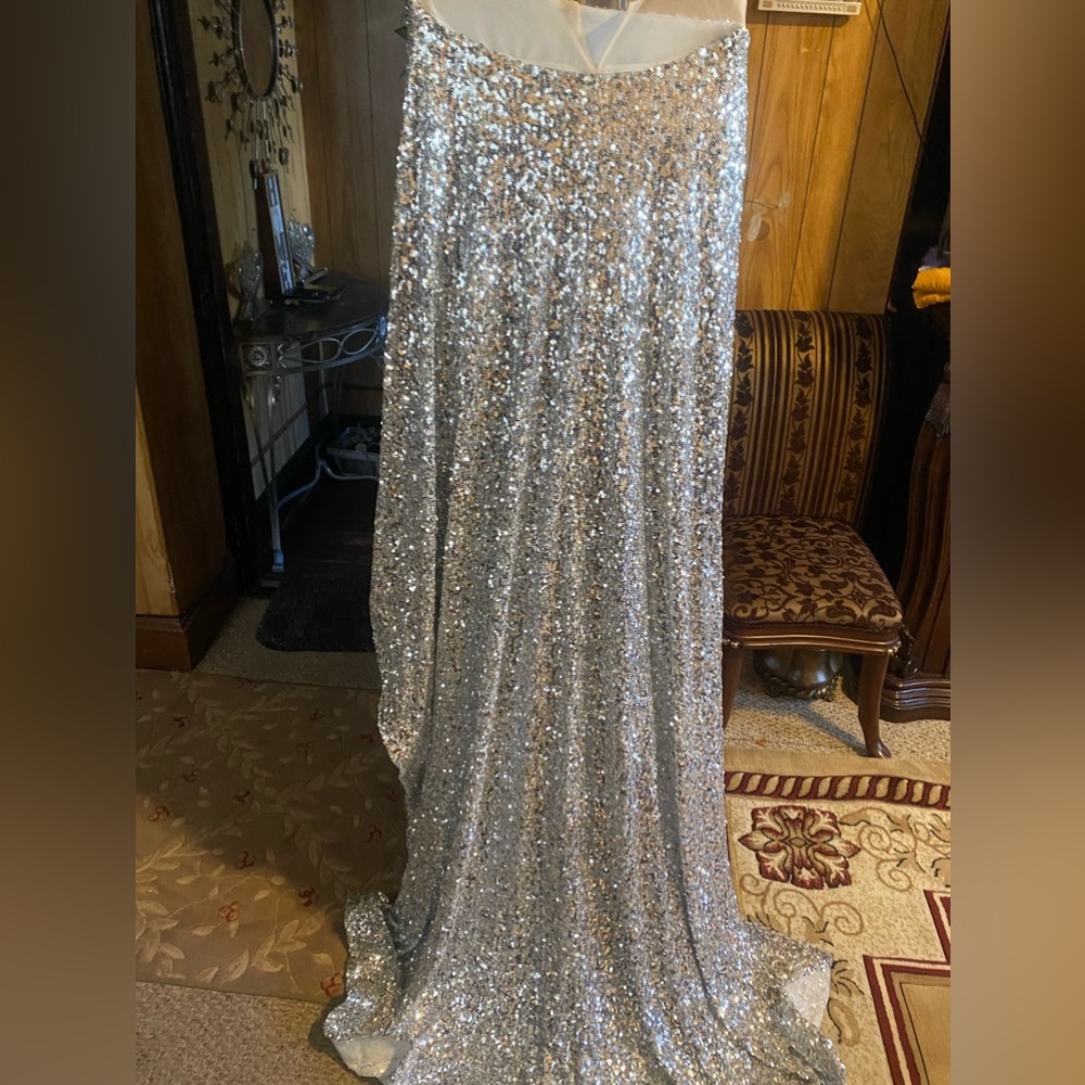 Beautiful custom made dress very sparkly Pictures don’t do justice
